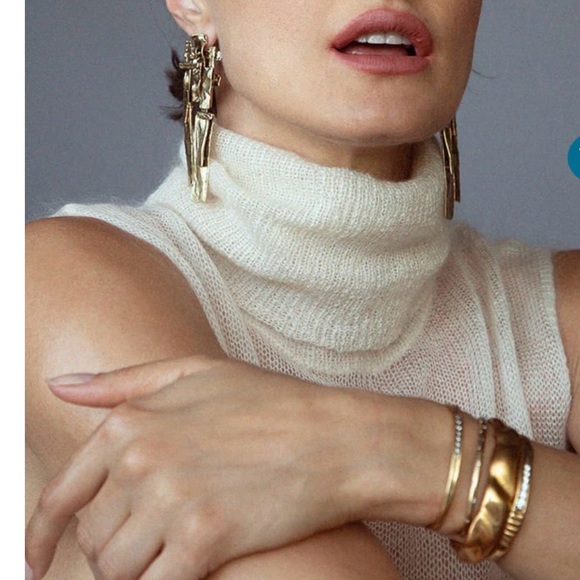 Kendra Scott Holland Cuff Bracelet In Vintage Gold - Picture 6 of 11